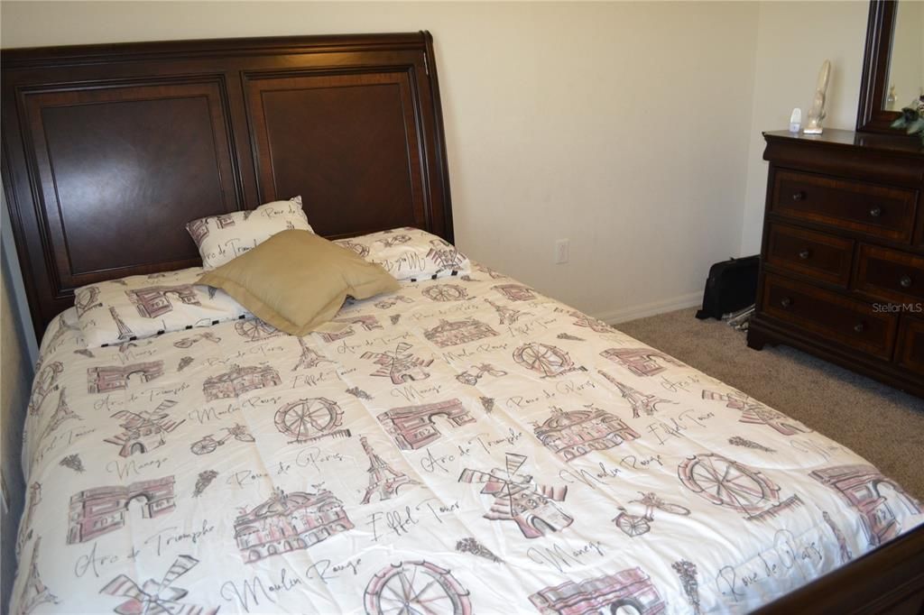 For Sale: $375,000 (4 beds, 3 baths, 2055 Square Feet)