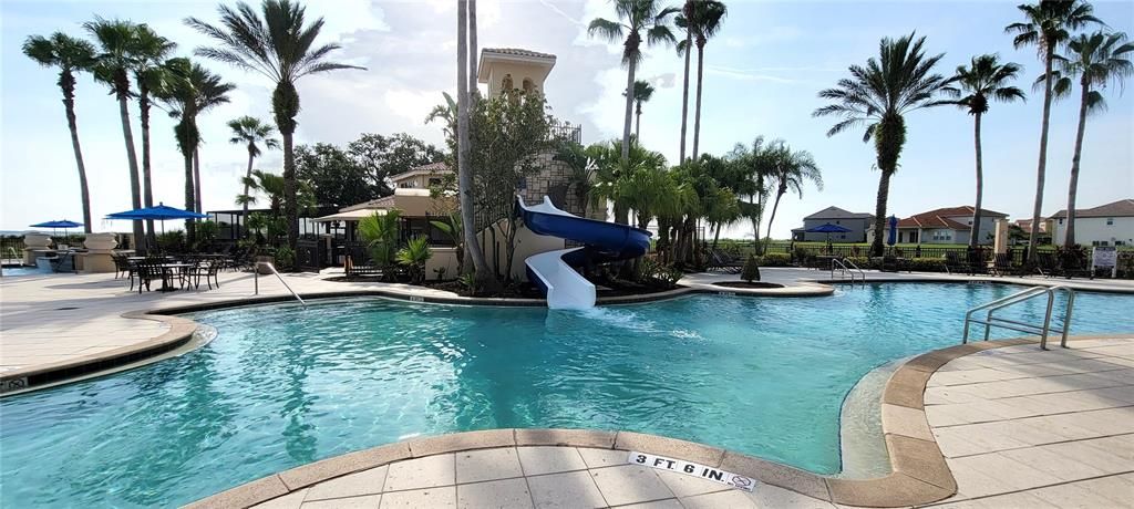 En Venta: $895,000 (6 camas, 4 baños, 3915 Pies cuadrados)