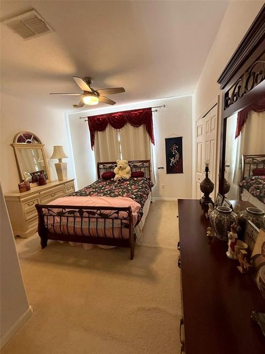 En Venta: $895,000 (6 camas, 4 baños, 3915 Pies cuadrados)