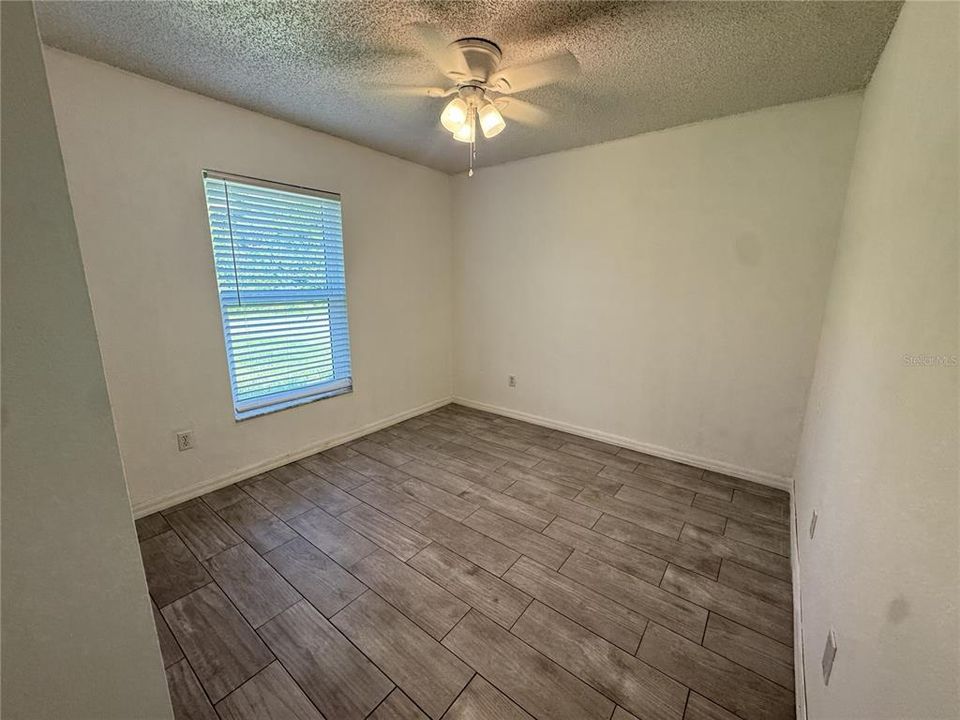 En Venta: $285,000 (3 camas, 2 baños, 1089 Pies cuadrados)