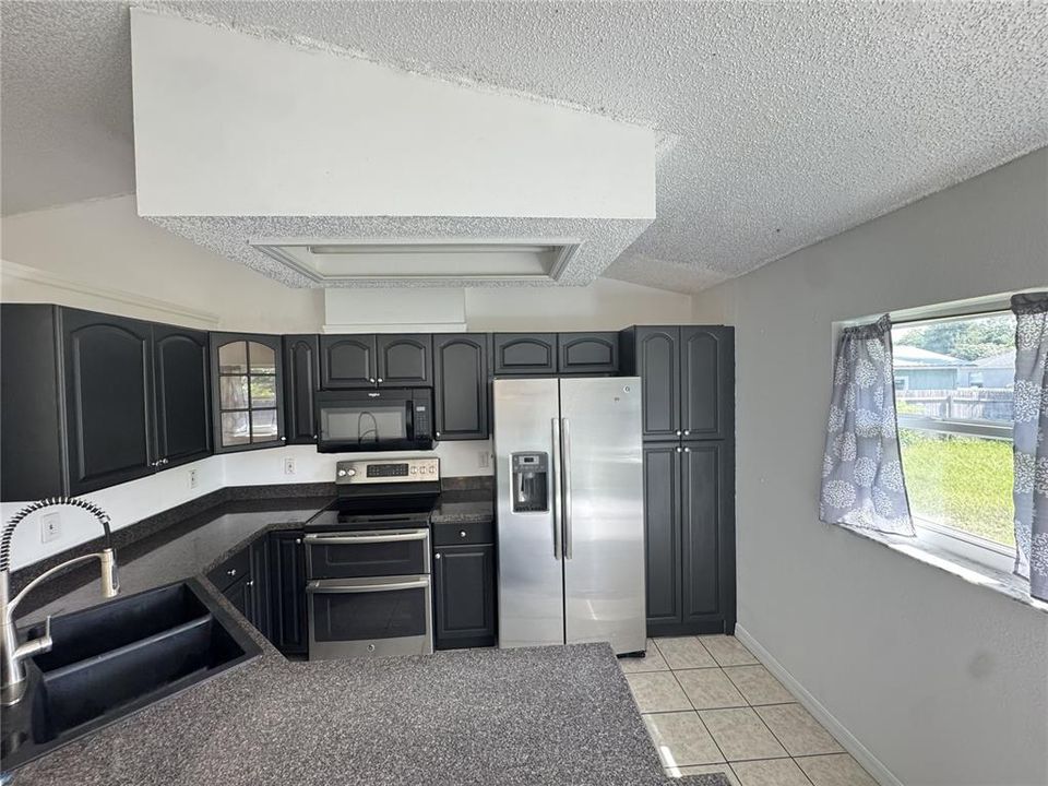 En Venta: $285,000 (3 camas, 2 baños, 1089 Pies cuadrados)