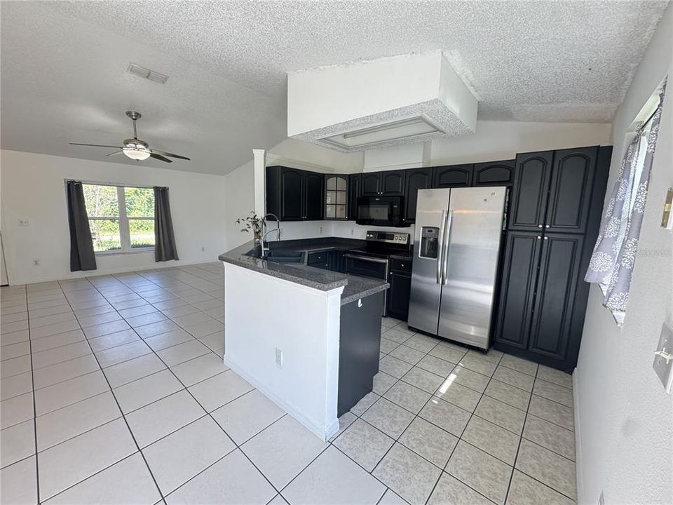 En Venta: $285,000 (3 camas, 2 baños, 1089 Pies cuadrados)