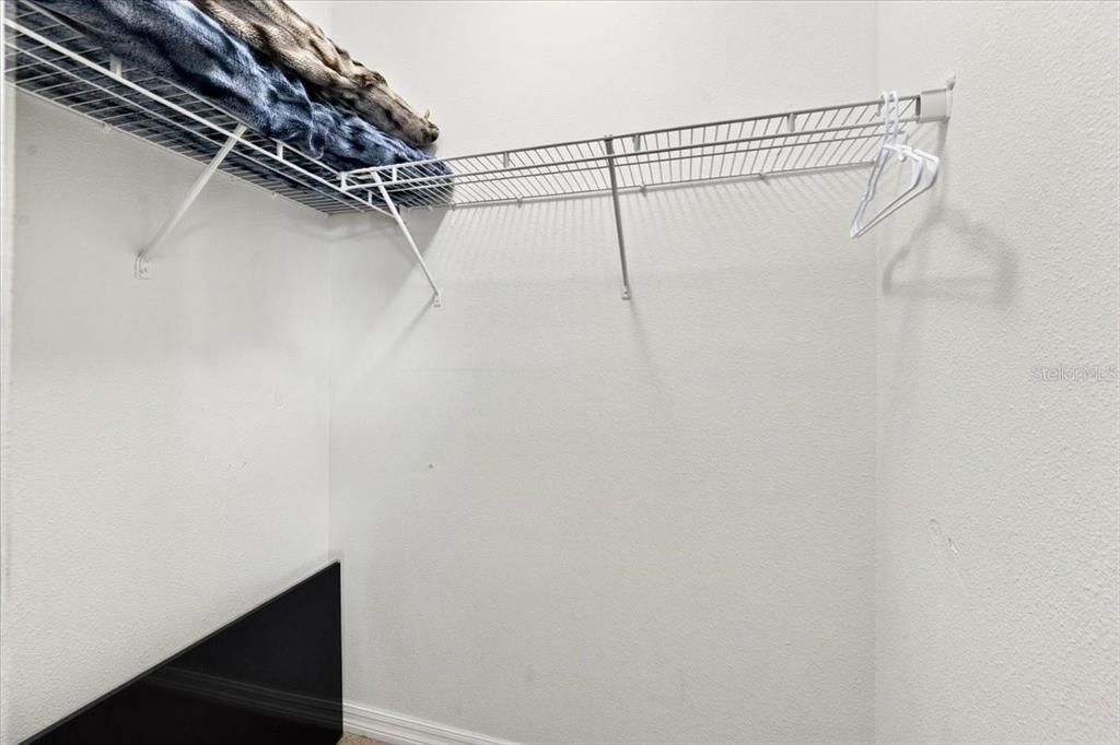 En Venta: $319,000 (4 camas, 2 baños, 1981 Pies cuadrados)