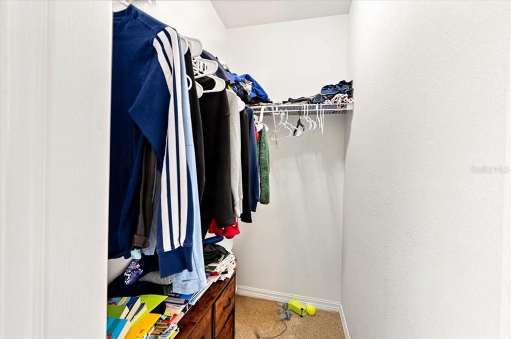 En Venta: $319,000 (4 camas, 2 baños, 1981 Pies cuadrados)