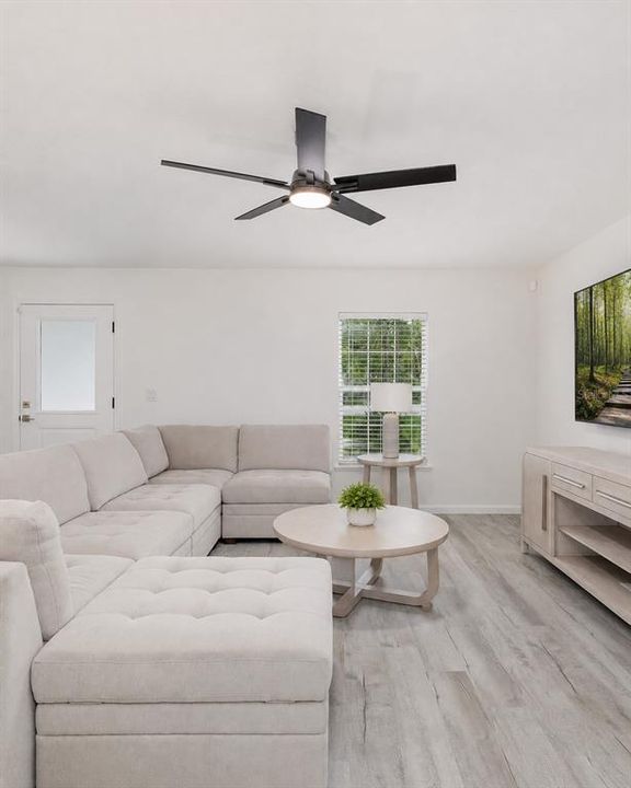 For Sale: $339,000 (3 beds, 2 baths, 1399 Square Feet)
