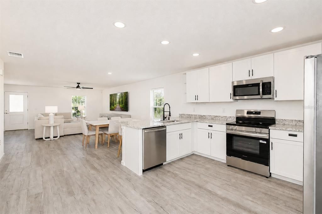 For Sale: $339,000 (3 beds, 2 baths, 1399 Square Feet)
