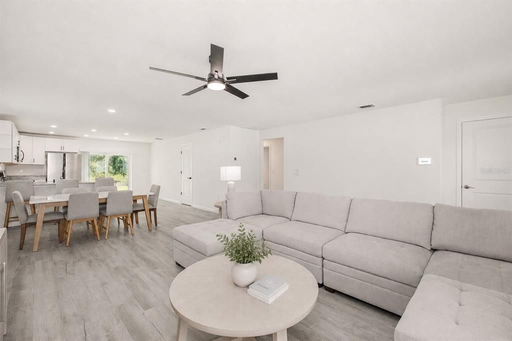 For Sale: $339,000 (3 beds, 2 baths, 1399 Square Feet)