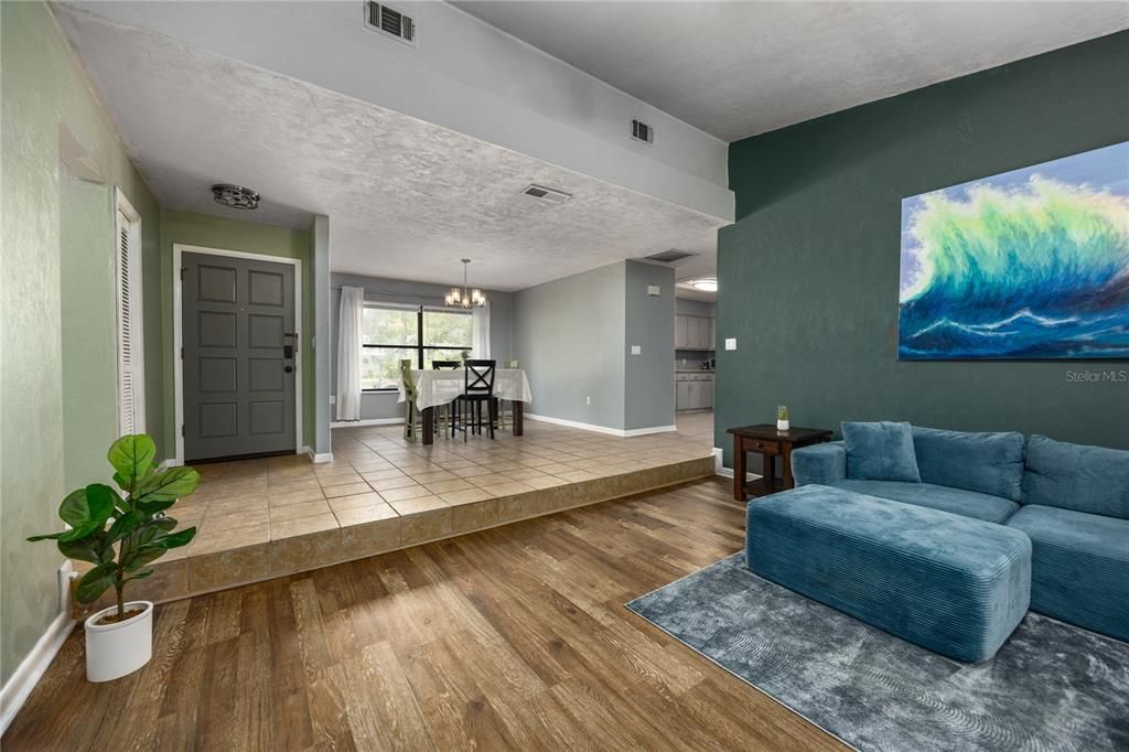 En Venta: $384,000 (3 camas, 2 baños, 1761 Pies cuadrados)