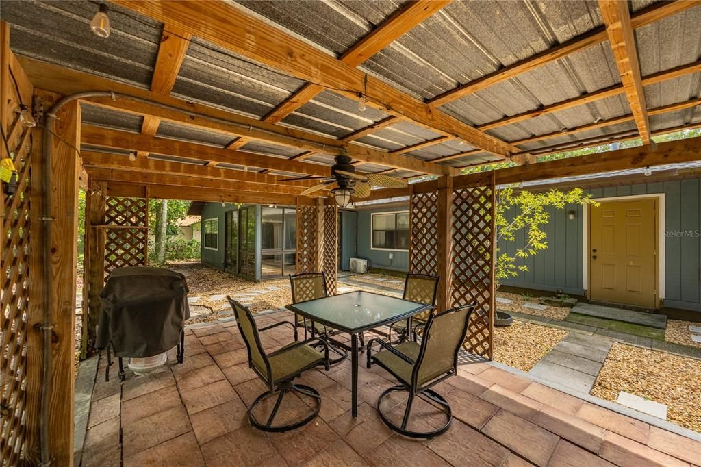 En Venta: $384,000 (3 camas, 2 baños, 1761 Pies cuadrados)