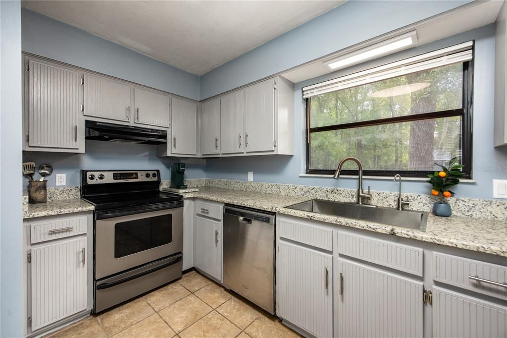En Venta: $384,000 (3 camas, 2 baños, 1761 Pies cuadrados)