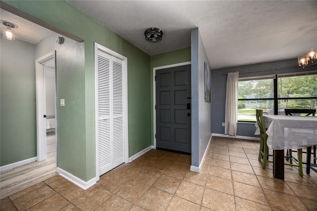 En Venta: $384,000 (3 camas, 2 baños, 1761 Pies cuadrados)