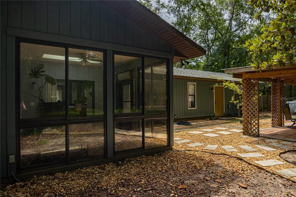 En Venta: $384,000 (3 camas, 2 baños, 1761 Pies cuadrados)