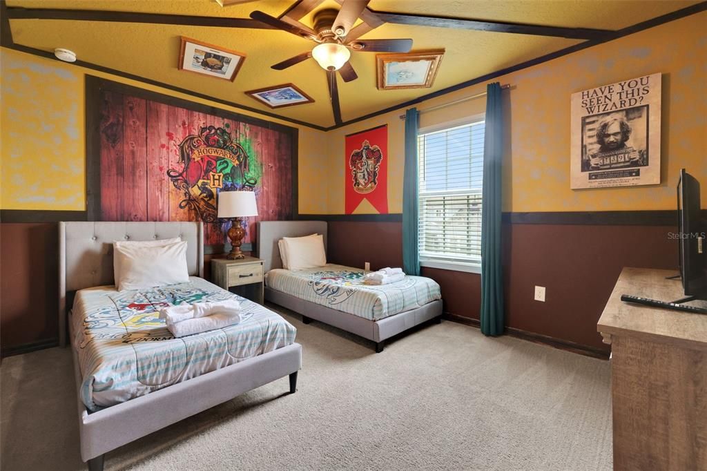 For Sale: $849,900 (10 beds, 8 baths, 4399 Square Feet)