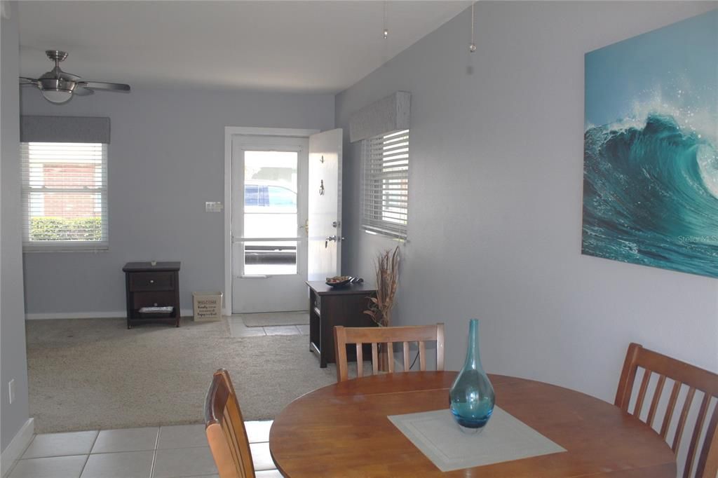For Sale: $137,900 (1 beds, 1 baths, 710 Square Feet)