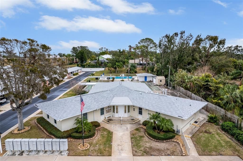 For Sale: $137,900 (1 beds, 1 baths, 710 Square Feet)