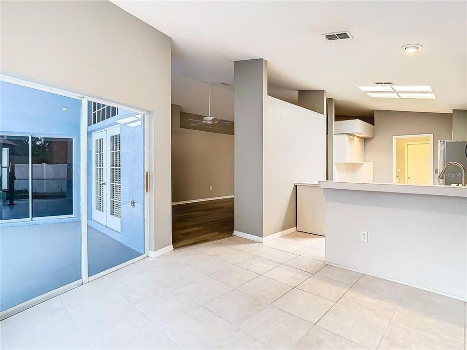 На продажу: $340,000 (3 спален, 2 ванн, 1719 Квадратных фут)