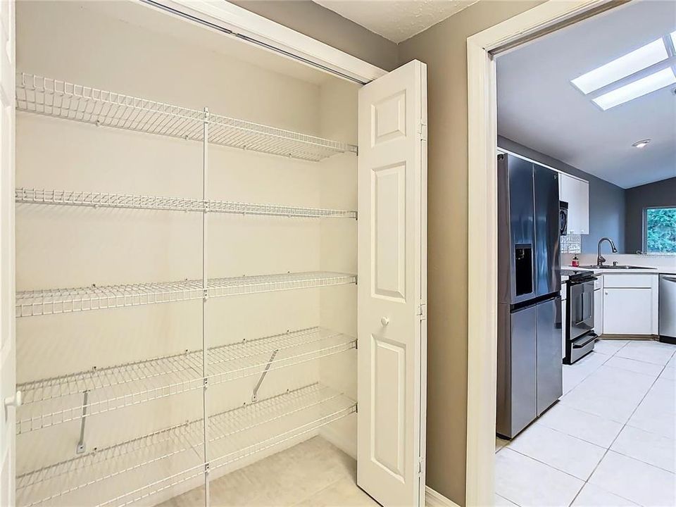На продажу: $340,000 (3 спален, 2 ванн, 1719 Квадратных фут)