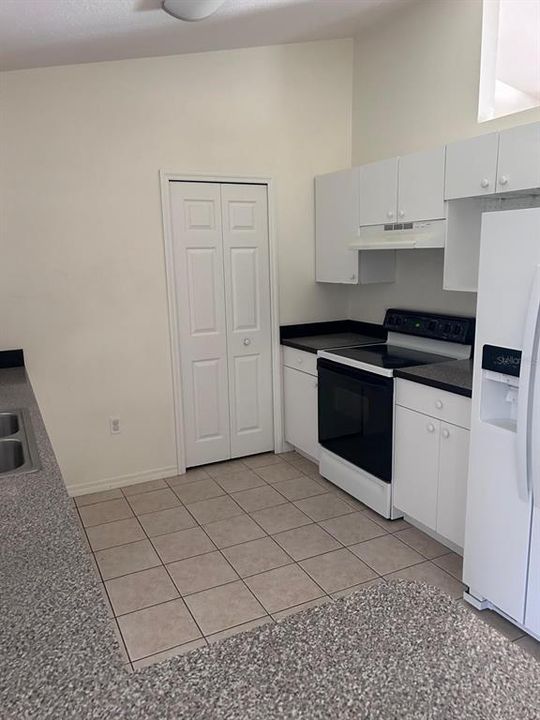 En Venta: $325,000 (3 camas, 2 baños, 1269 Pies cuadrados)
