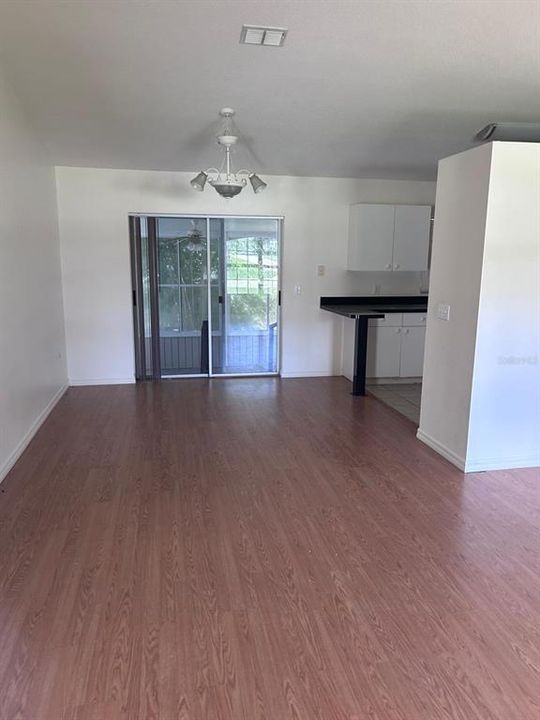En Venta: $325,000 (3 camas, 2 baños, 1269 Pies cuadrados)