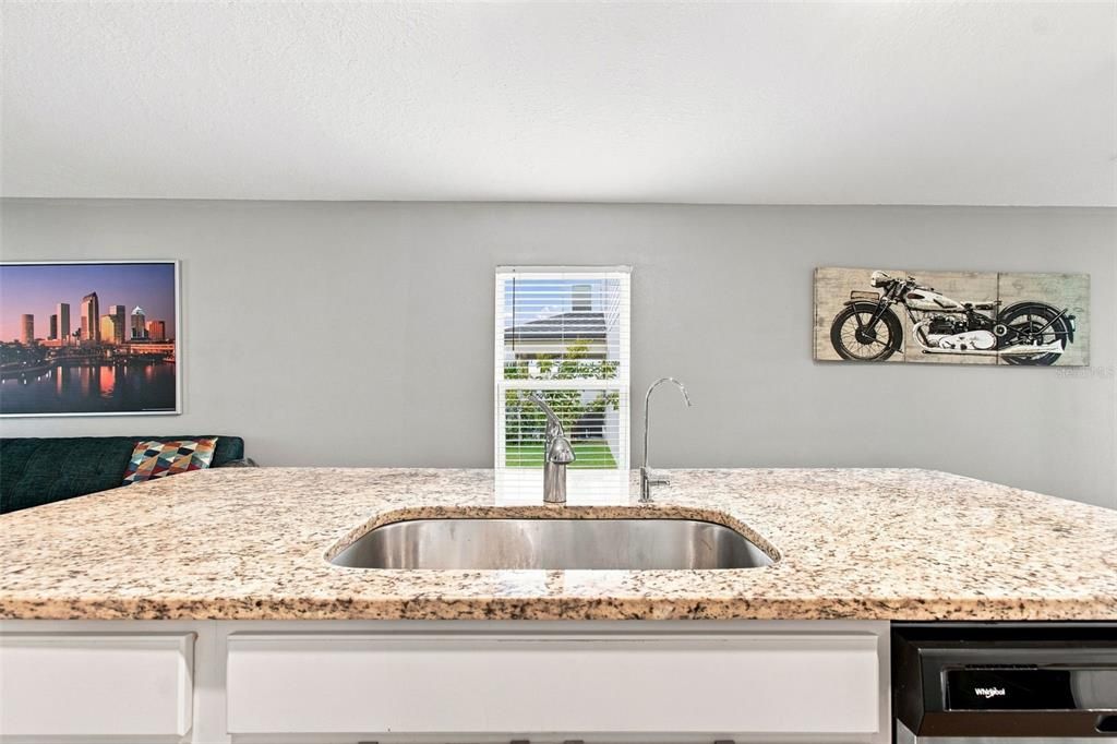 For Sale: $280,000 (3 beds, 2 baths, 1452 Square Feet)