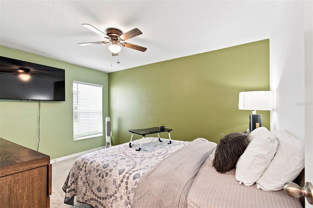 For Sale: $280,000 (3 beds, 2 baths, 1452 Square Feet)