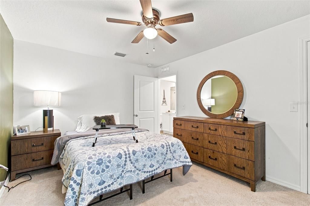 For Sale: $280,000 (3 beds, 2 baths, 1452 Square Feet)