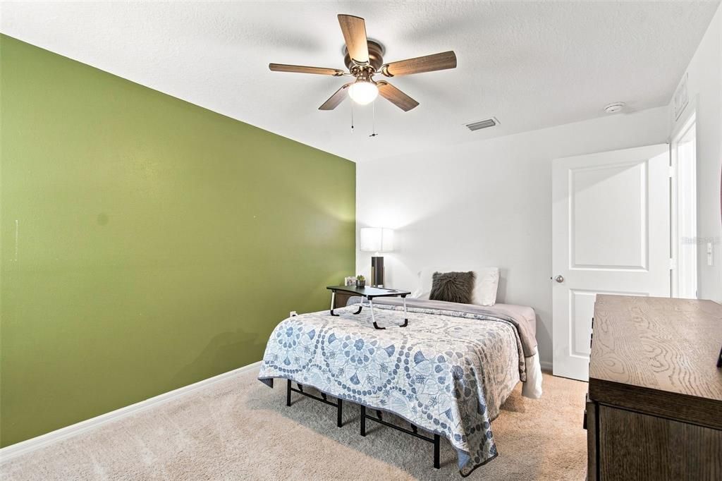 For Sale: $280,000 (3 beds, 2 baths, 1452 Square Feet)