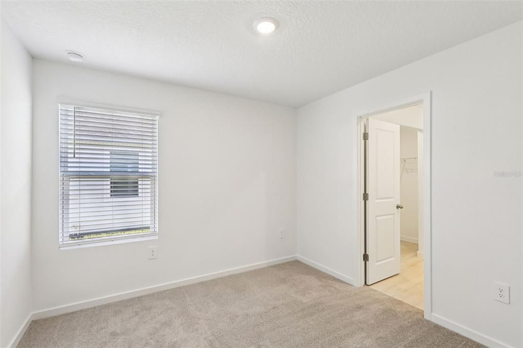 For Sale: $324,000 (4 beds, 3 baths, 1842 Square Feet)