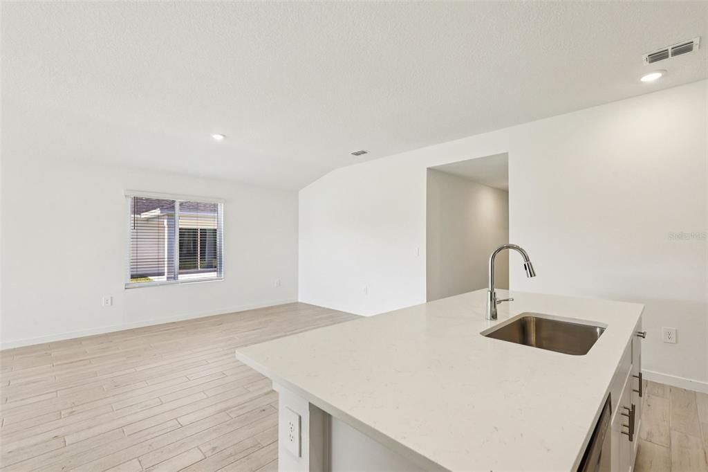 For Sale: $324,000 (4 beds, 3 baths, 1842 Square Feet)