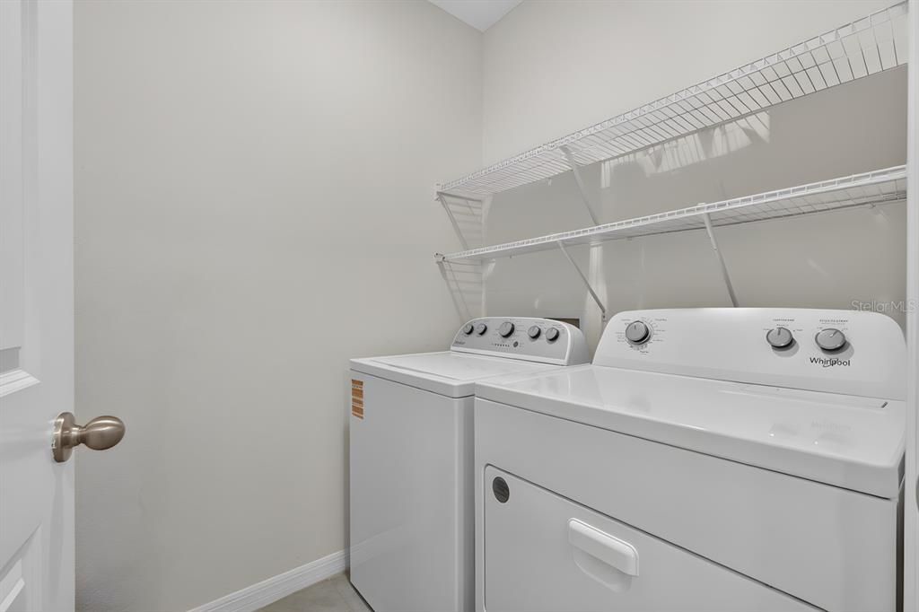 En Venta: $414,900 (4 camas, 2 baños, 1827 Pies cuadrados)