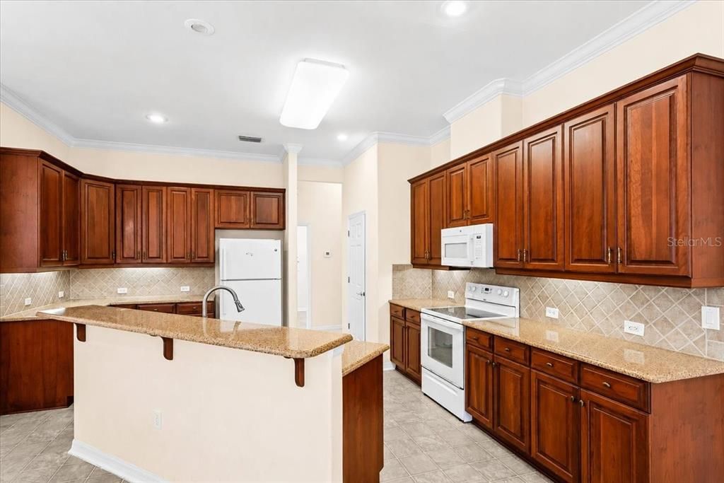En Venta: $525,000 (4 camas, 3 baños, 2397 Pies cuadrados)
