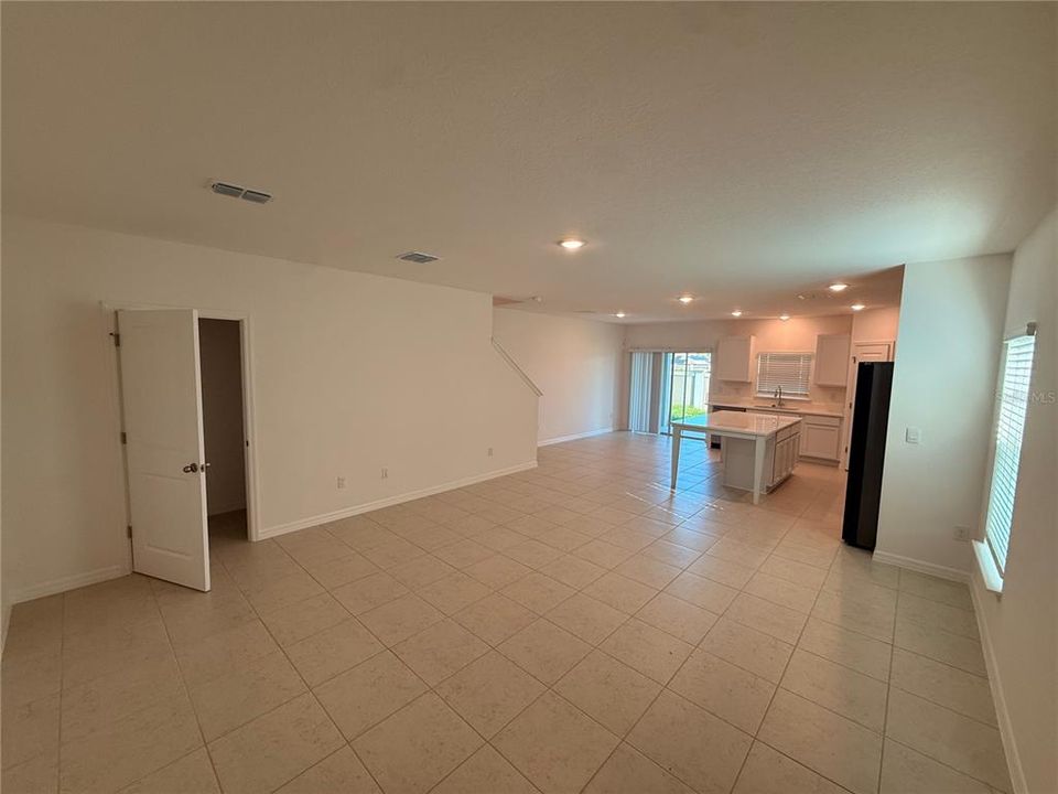 En Renta: $2,450 (3 camas, 2 baños, 1694 Pies cuadrados)