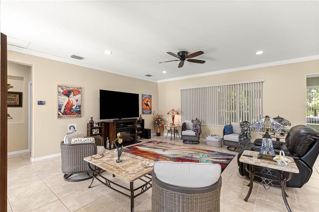 For Sale: $429,000 (2 beds, 2 baths, 1840 Square Feet)