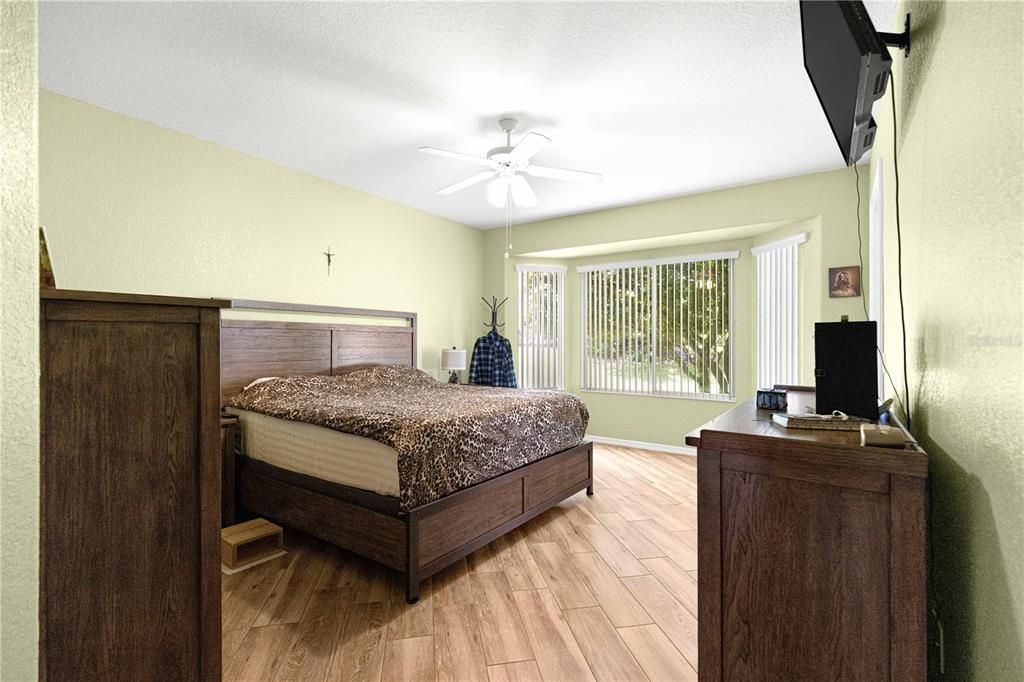 For Sale: $429,000 (2 beds, 2 baths, 1840 Square Feet)