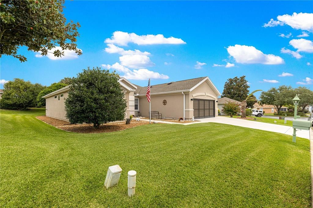 For Sale: $429,000 (2 beds, 2 baths, 1840 Square Feet)