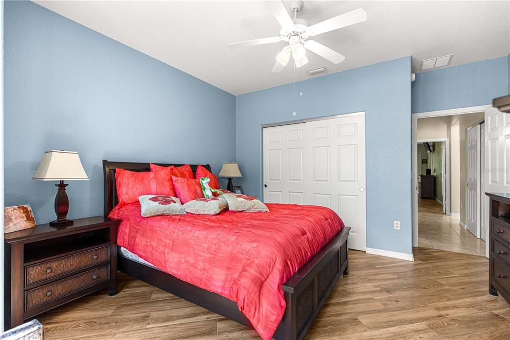 For Sale: $429,000 (2 beds, 2 baths, 1840 Square Feet)