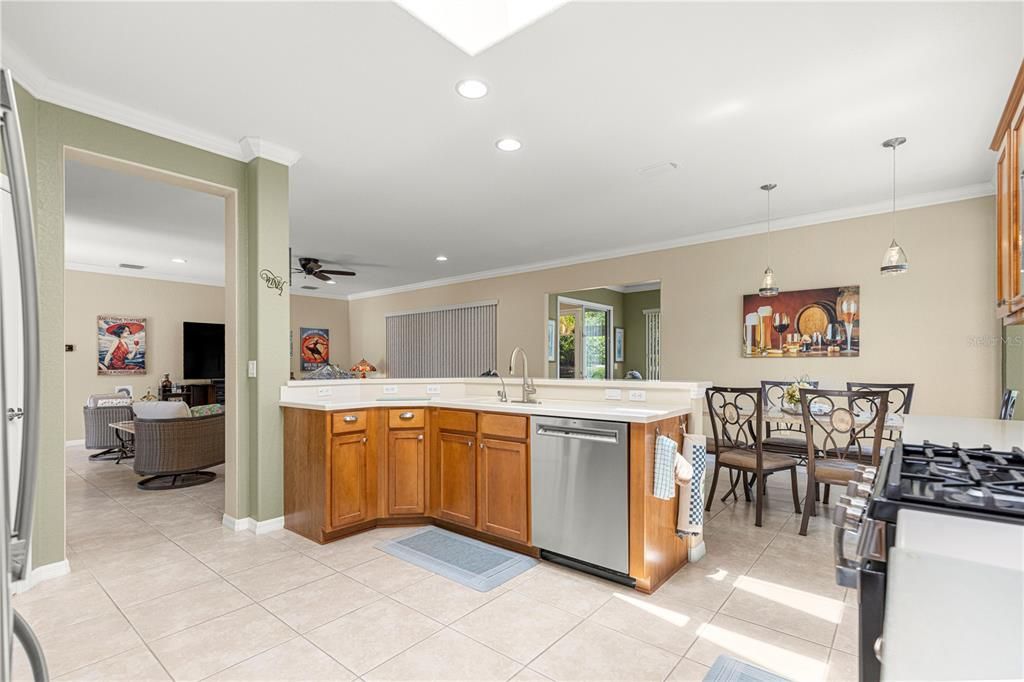 For Sale: $429,000 (2 beds, 2 baths, 1840 Square Feet)