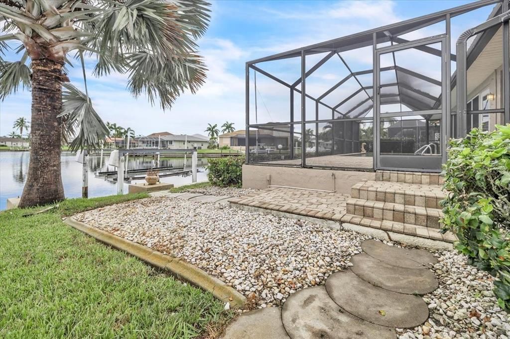 Activo con contrato: $550,000 (3 camas, 2 baños, 1756 Pies cuadrados)