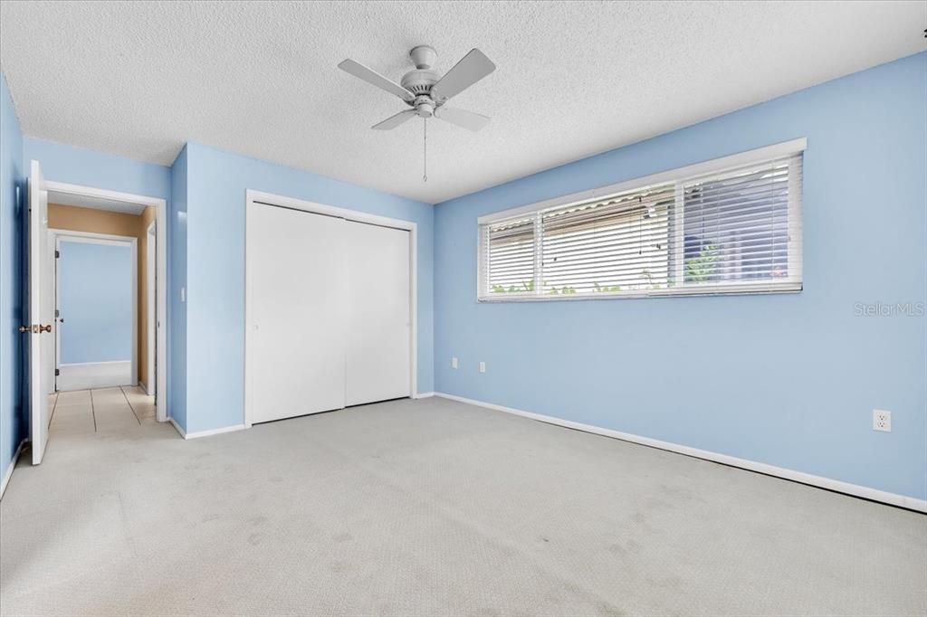 Activo con contrato: $550,000 (3 camas, 2 baños, 1756 Pies cuadrados)