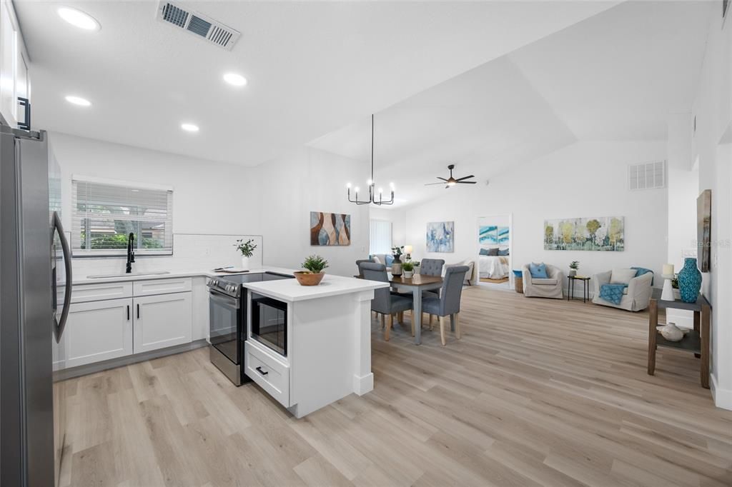 For Sale: $389,000 (2 beds, 2 baths, 1326 Square Feet)
