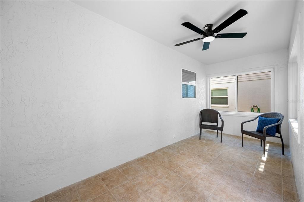 For Sale: $389,000 (2 beds, 2 baths, 1326 Square Feet)