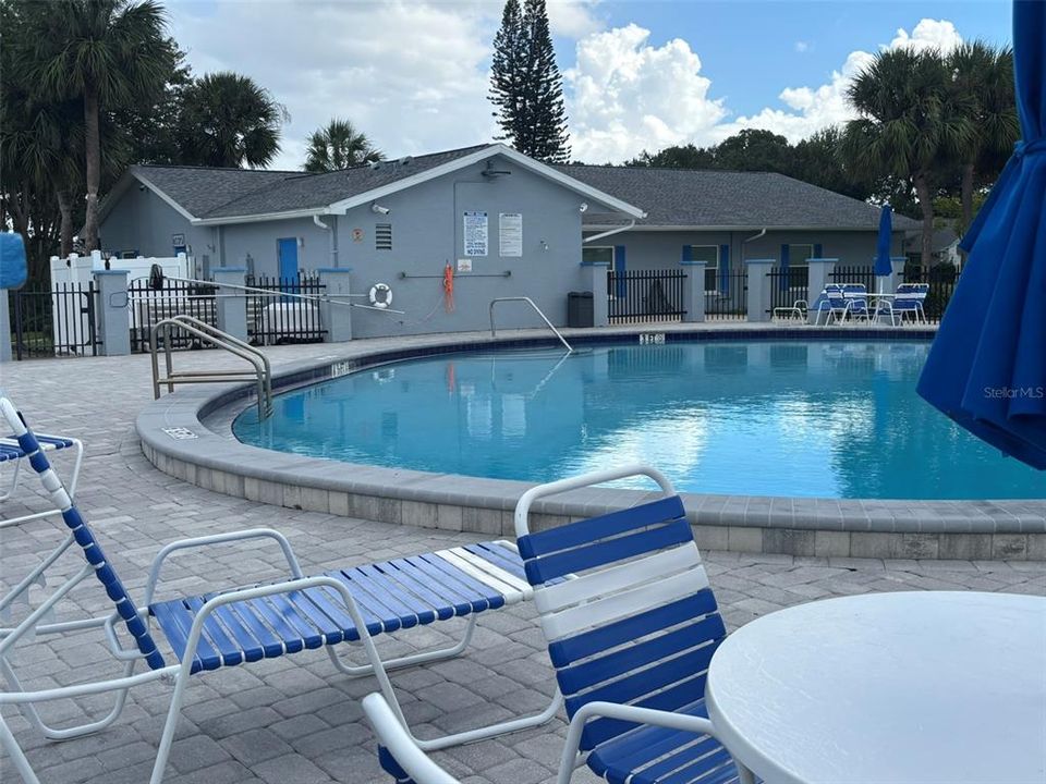 For Sale: $389,000 (2 beds, 2 baths, 1326 Square Feet)