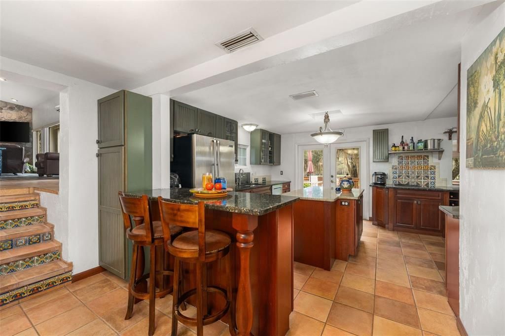 For Sale: $974,013 (5 beds, 4 baths, 4160 Square Feet)