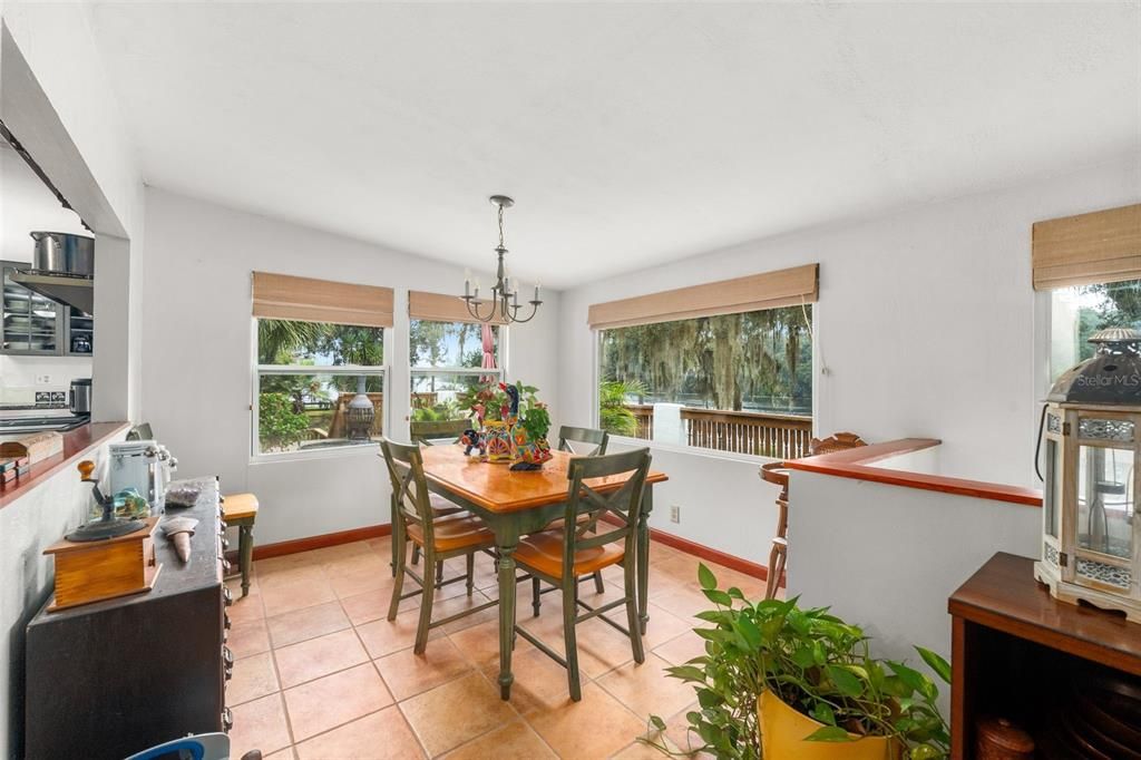 For Sale: $974,013 (5 beds, 4 baths, 4160 Square Feet)