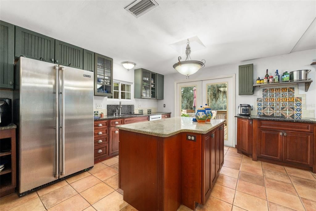 For Sale: $974,013 (5 beds, 4 baths, 4160 Square Feet)