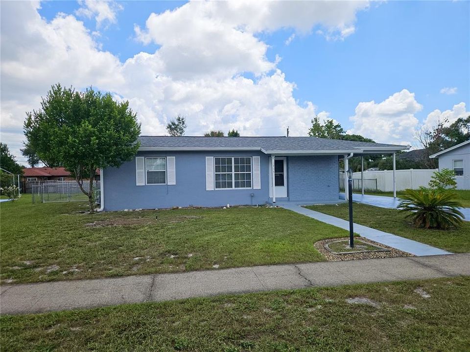For Rent: $1,645 (2 beds, 1 baths, 900 Square Feet)