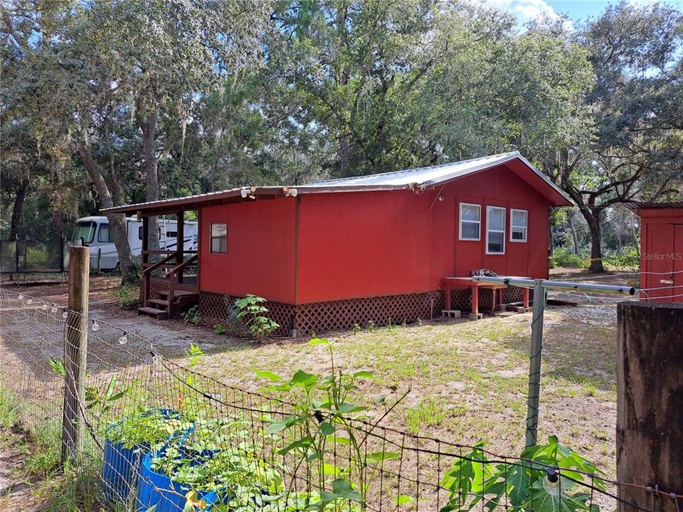 For Sale: $295,000 (1 beds, 1 baths, 480 Square Feet)