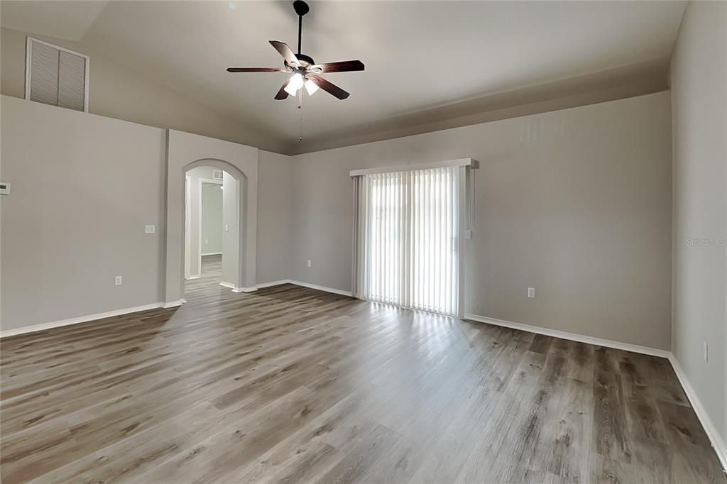 For Rent: $1,949 (3 beds, 2 baths, 1630 Square Feet)