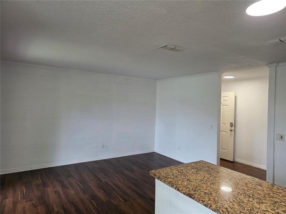В аренду: $1,550 (2 спален, 2 ванн, 905 Квадратных фут)