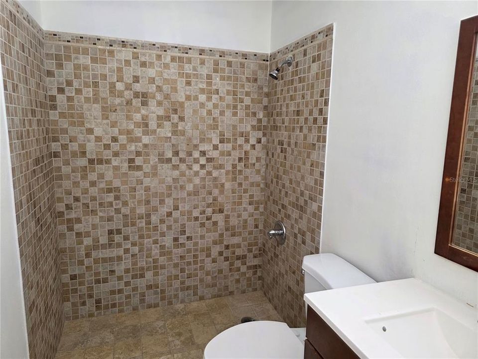 В аренду: $1,550 (2 спален, 2 ванн, 905 Квадратных фут)